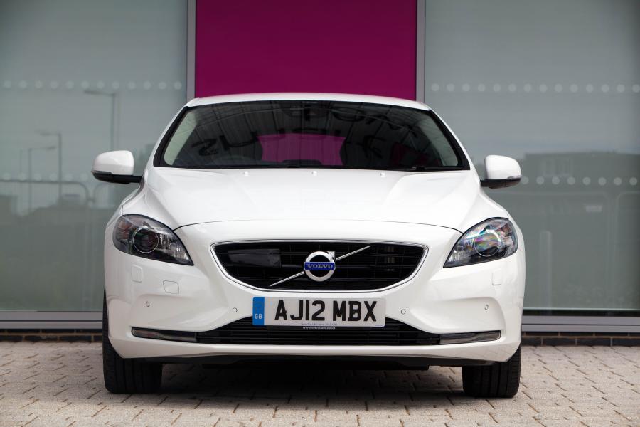  Volvo V40 2012 года  (фото 6 из 183)